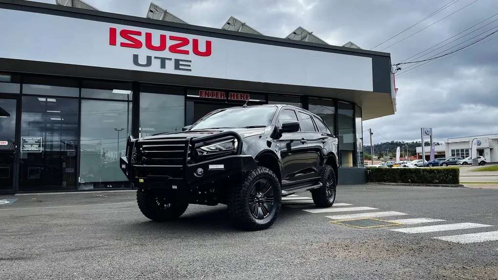 Woodleys Isuzu UTE