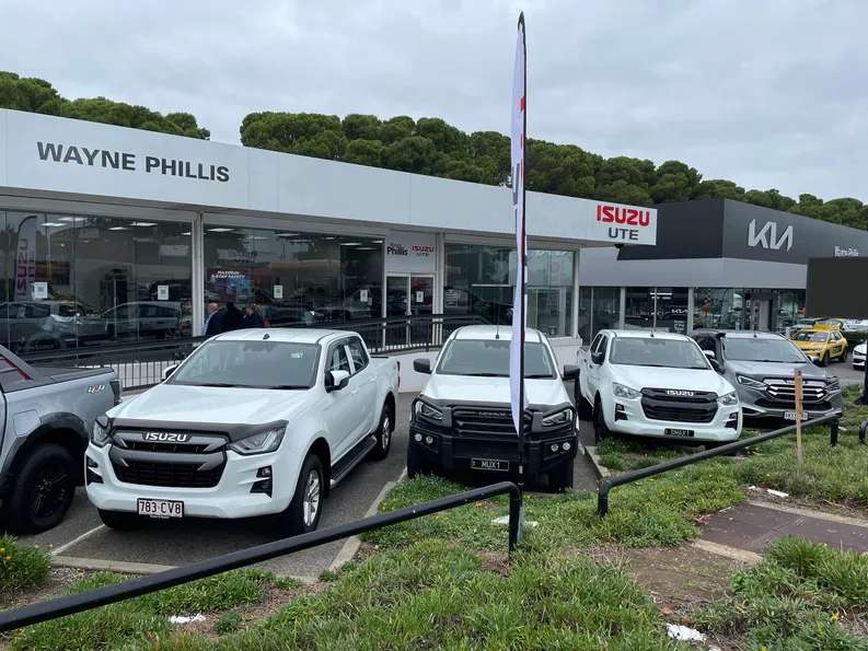 Wayne Phillis Isuzu UTE