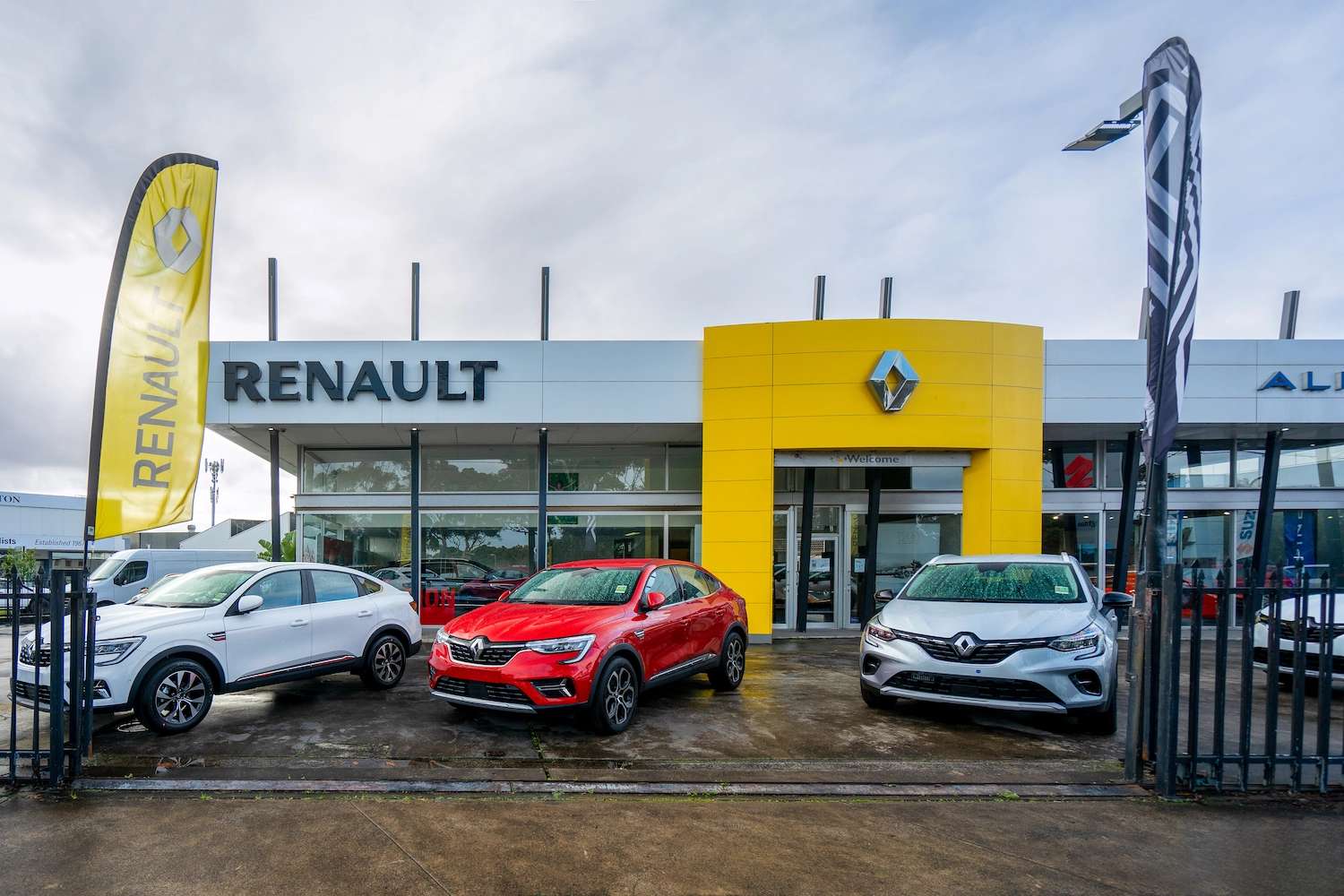 Brighton Renault